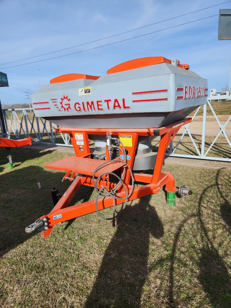 FERTILIZADORA GIMETAL EDR 1500